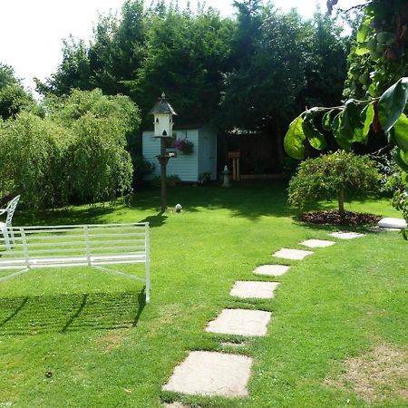 Hillside Self Catering Bed & Breakfast Salisbury Exterior photo