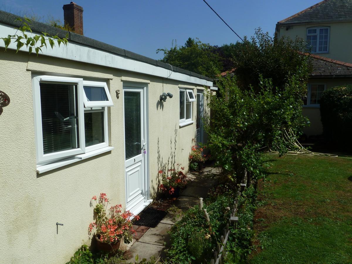 Hillside Self Catering Bed & Breakfast Salisbury Exterior photo