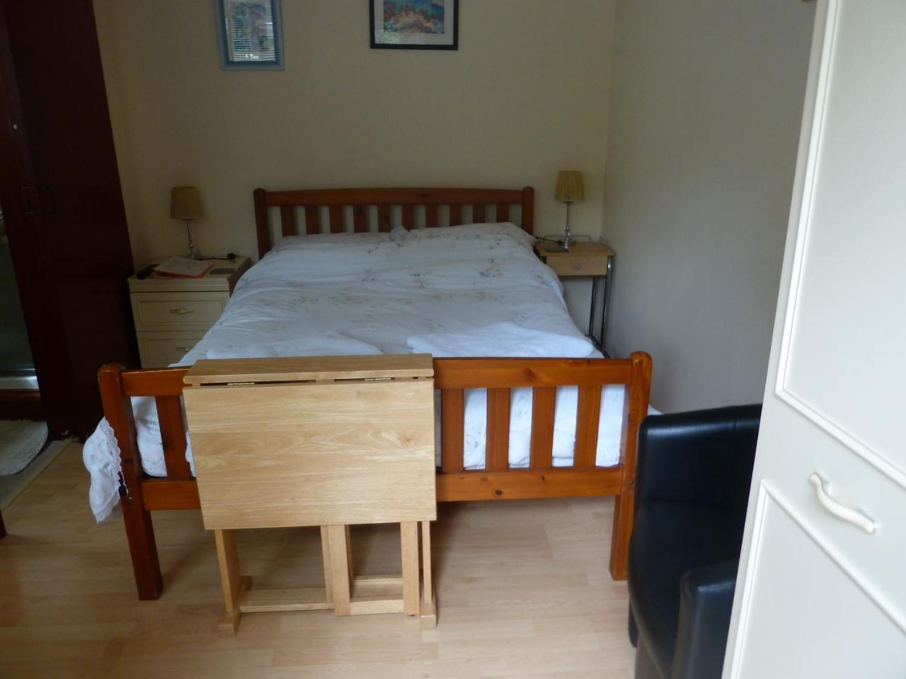 Hillside Self Catering Bed & Breakfast Salisbury Exterior photo